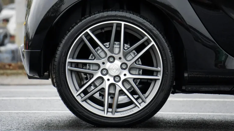 Productos para limpiar la llanta del coche