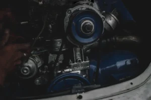 limpieza de motor de coche